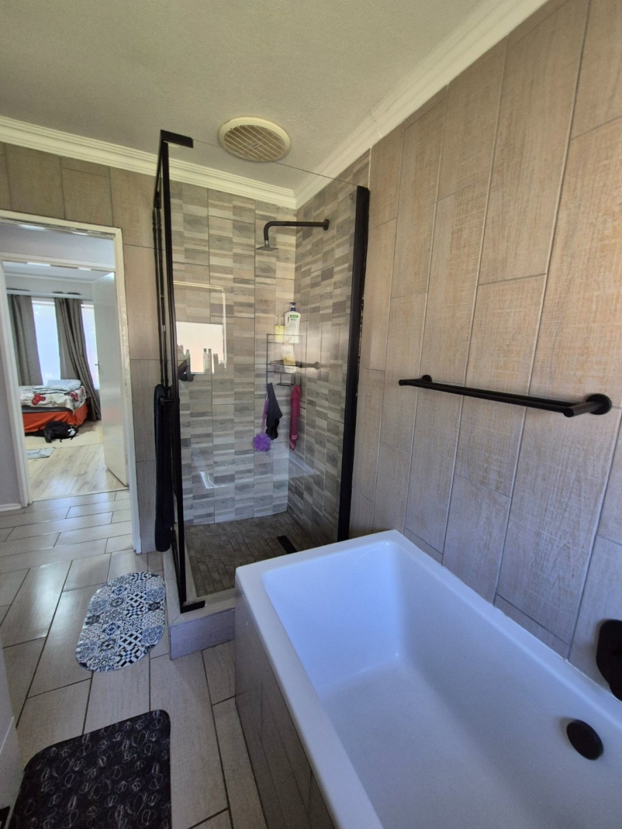 To Let 3 Bedroom Property for Rent in Pellissier Free State